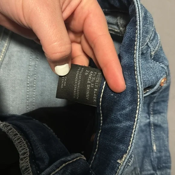 Buckle Black Light Wash No 53 Ankle Skinny Jeans - Picture 3 of 3